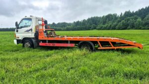 Эвакуатор во время рабочего выезда по Ленинградской области
